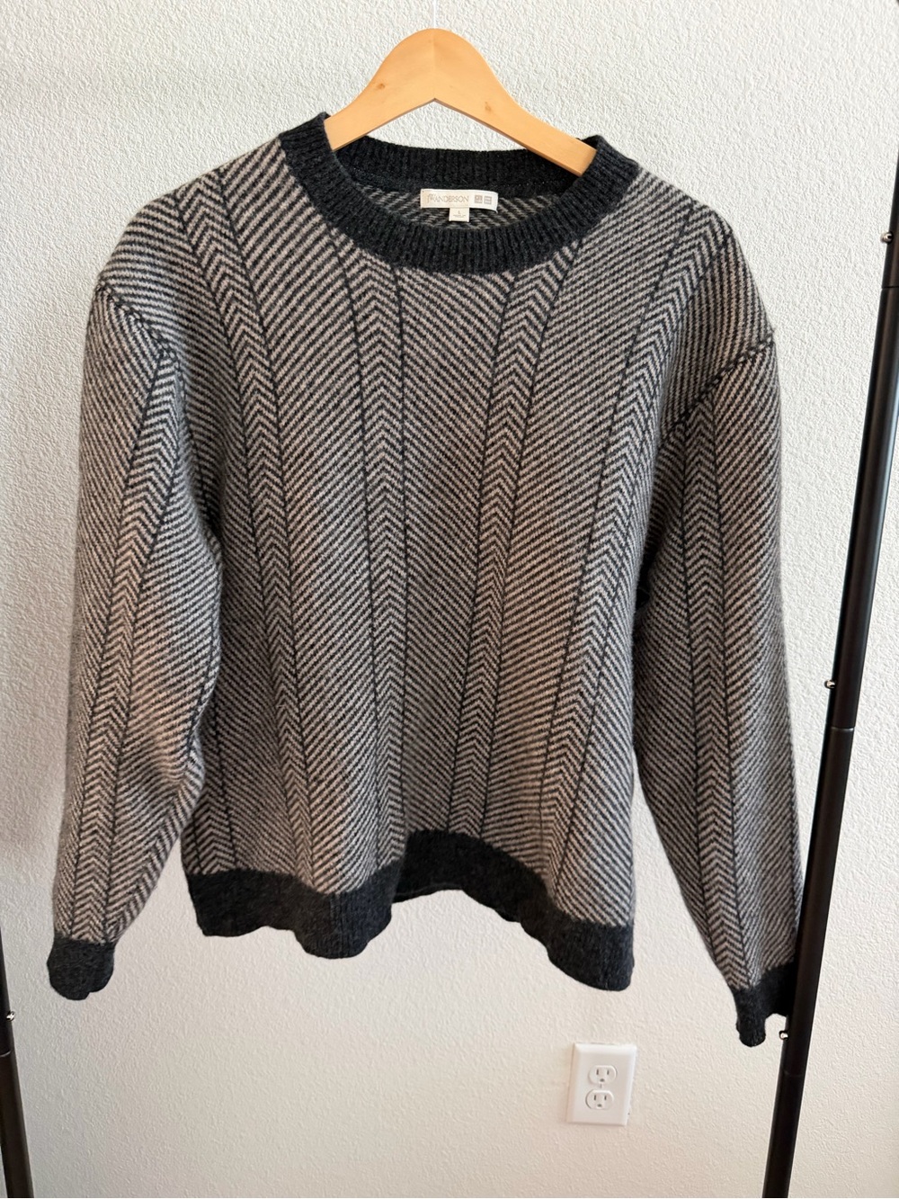 JW Anderson x UNIQLO Men’s Lambswool Herringbone Crewneck Sweater Size L